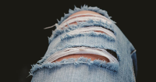 Distressed Jeans Styling With Blazer: 5 Chic Outfits